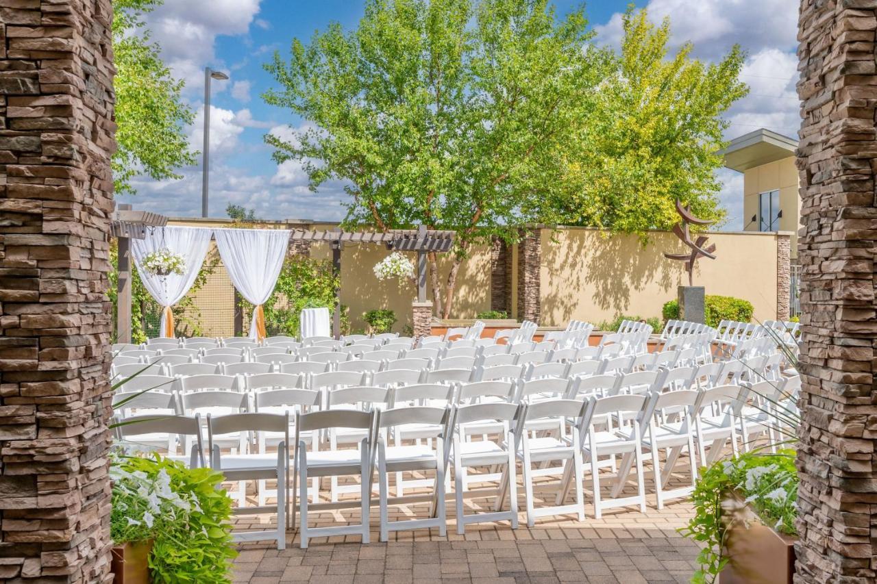 Courtyard Mankato Hotel & Event Center Екстер'єр фото