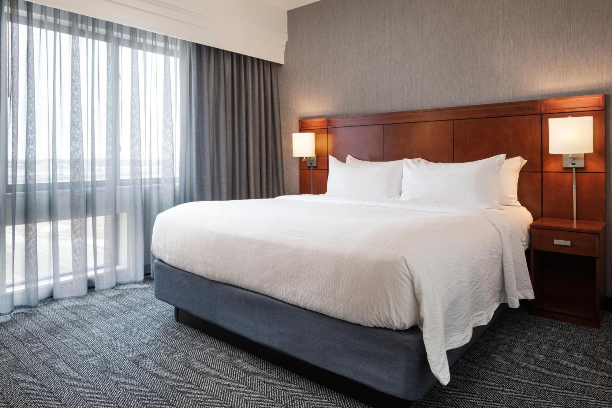 Courtyard Mankato Hotel & Event Center Екстер'єр фото